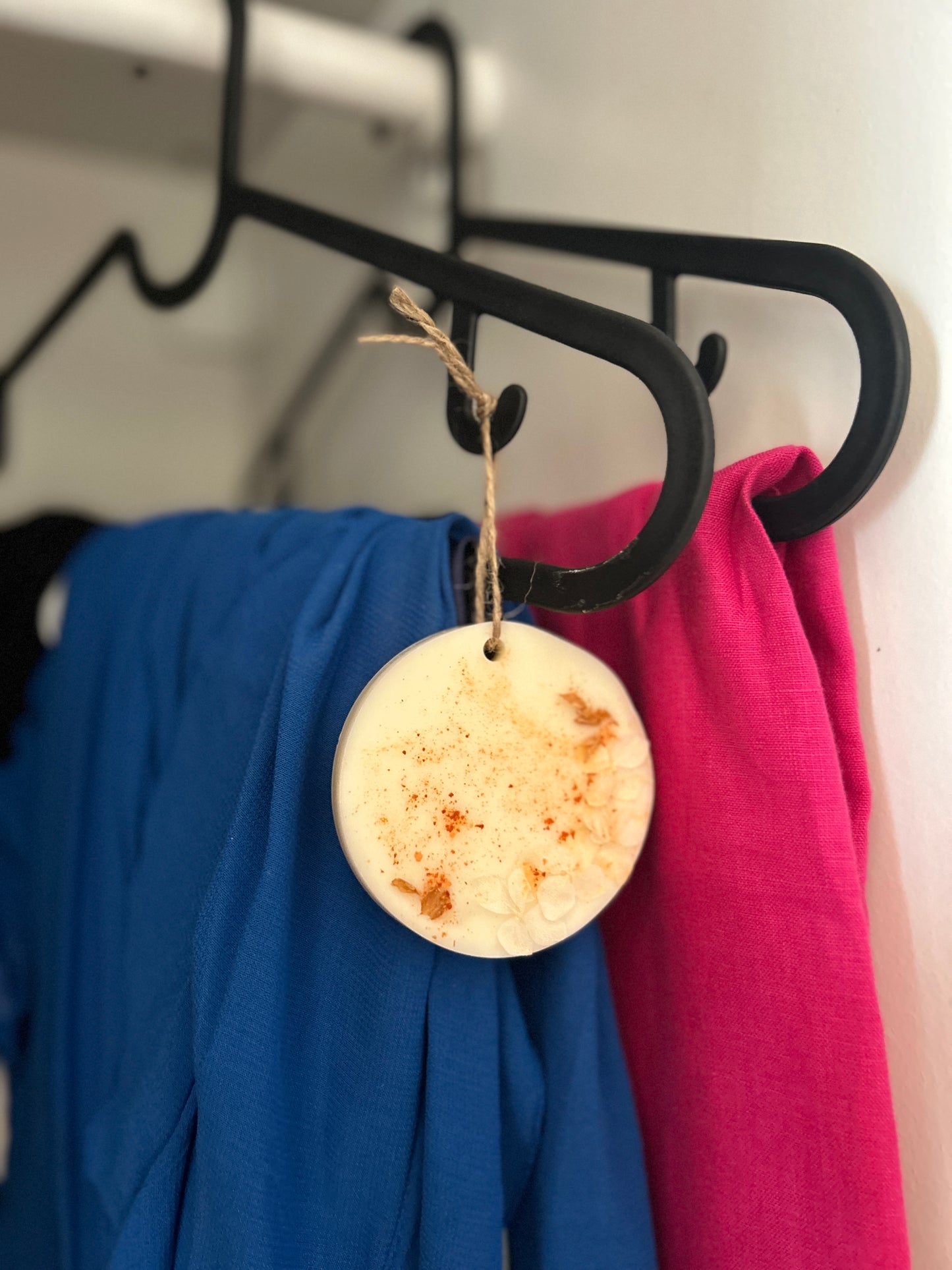 Sandalwood Wardrobe Freshener Bar