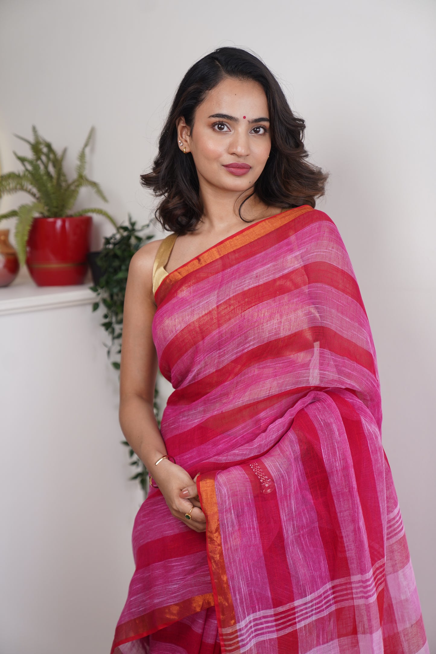 Gulaabo Linen Saree