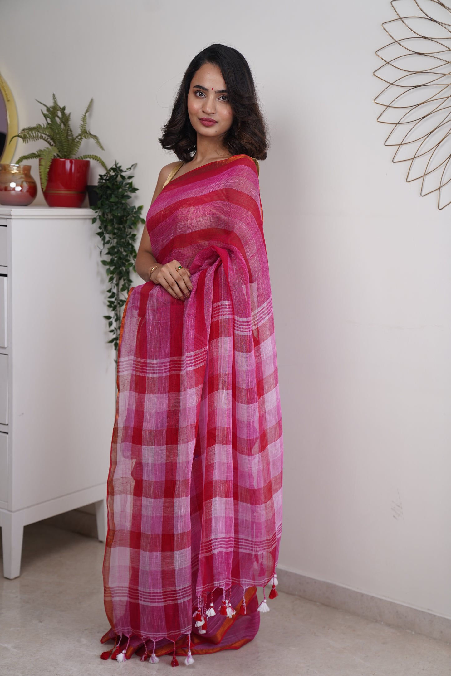 Gulaabo Linen Saree