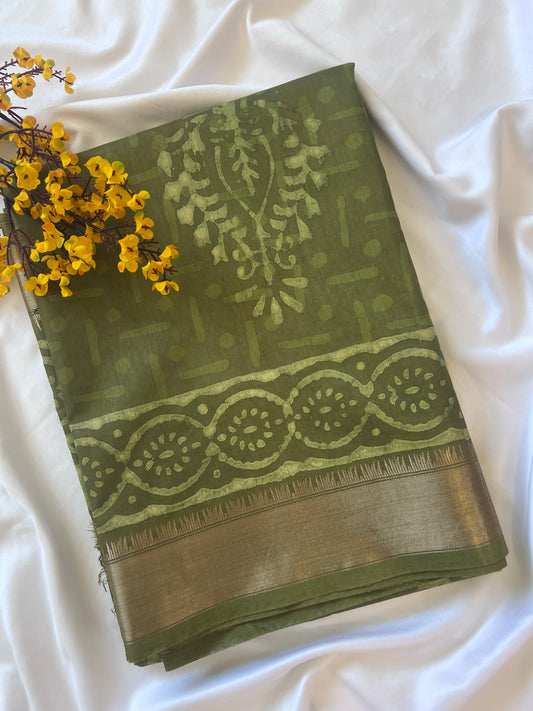 Fern and Iguana Green Maheshwari Art Silk Dabu Block Print Saree