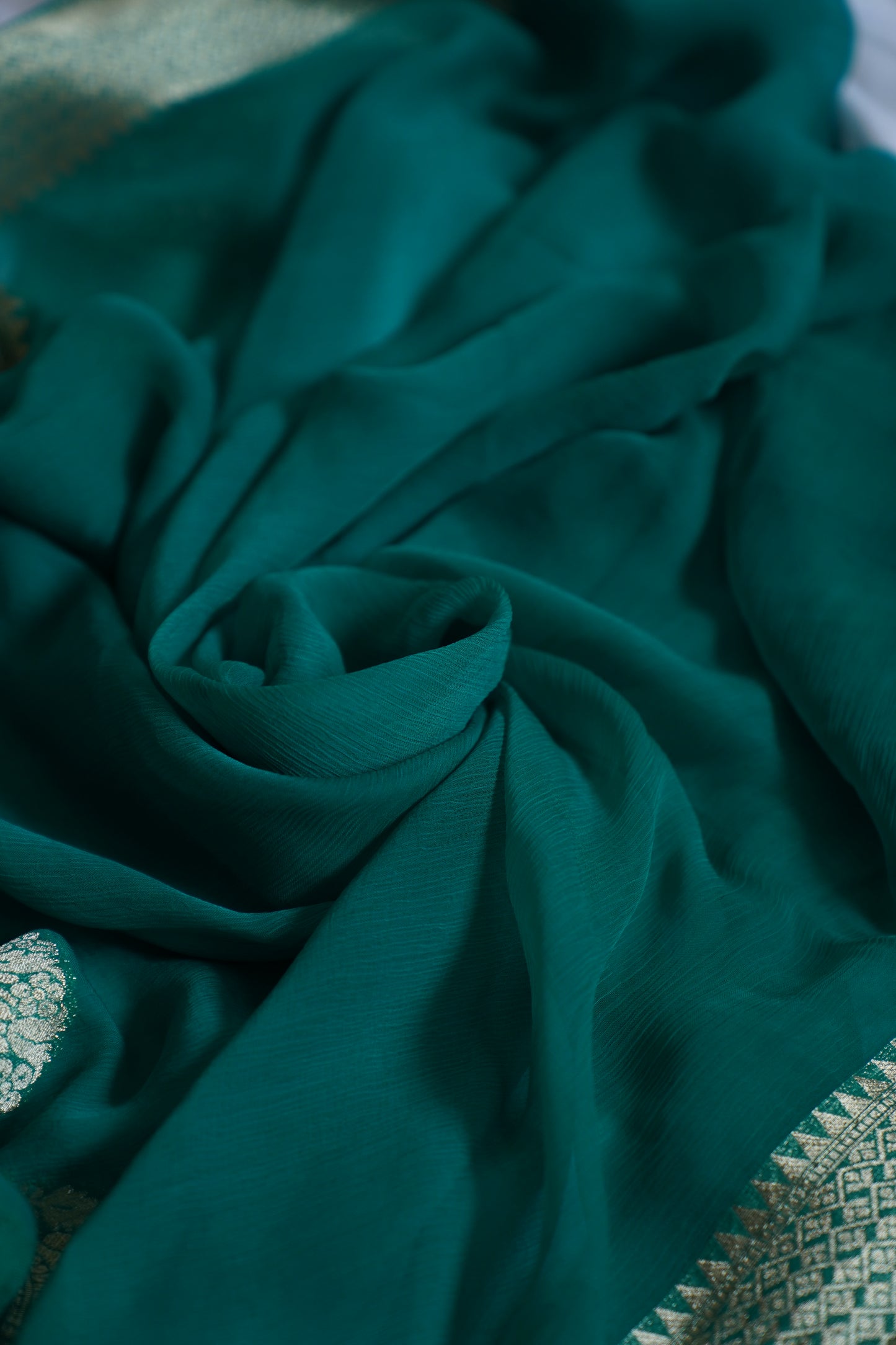 Sacramento Green Pure Chiffon Saree with Zari Buti