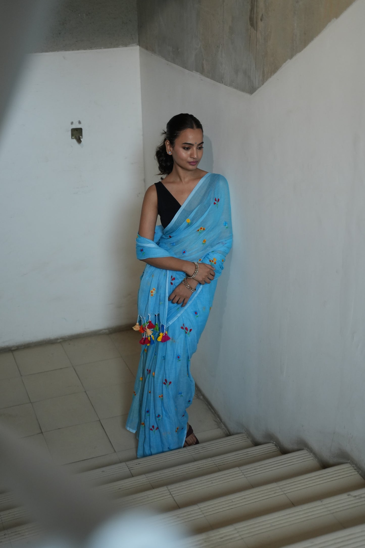 Aqua Blue Rang Birange Phool Embroidered Mul Cotton saree