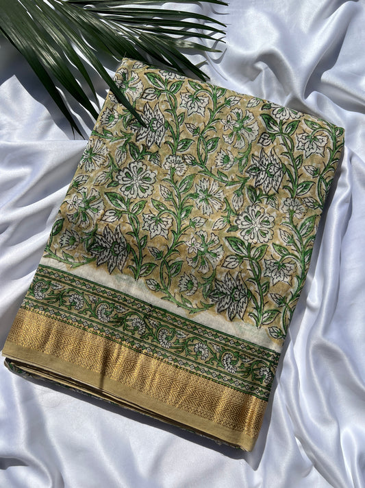 Off White Beige & Green Maheshwari Cotton Silk Saree