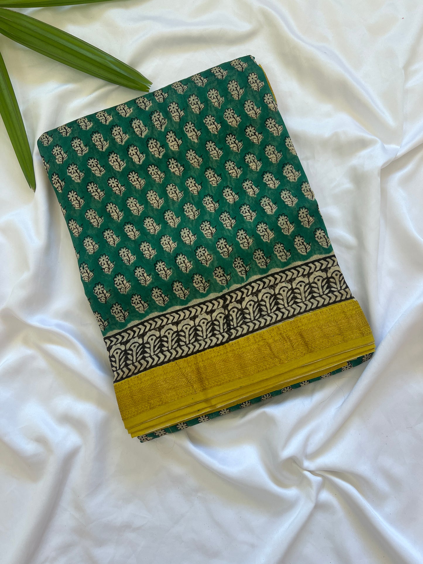 Forest Green & Citrine Yellow Maheshwari Cotton Silk Saree