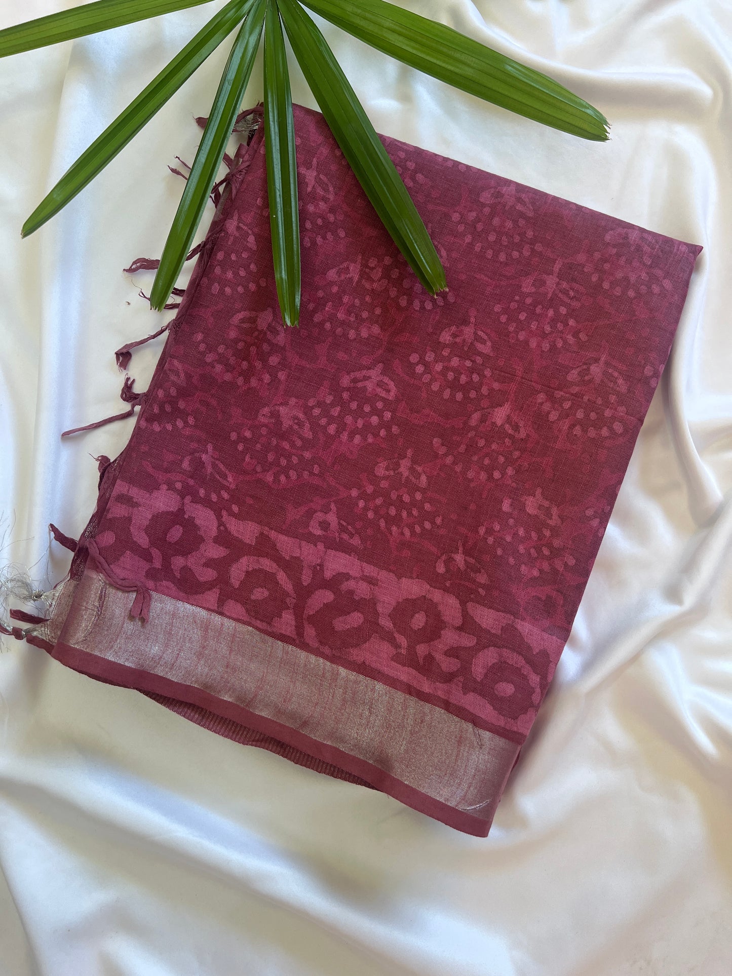 Onion Pink Art Linen Dabu Block Print Saree